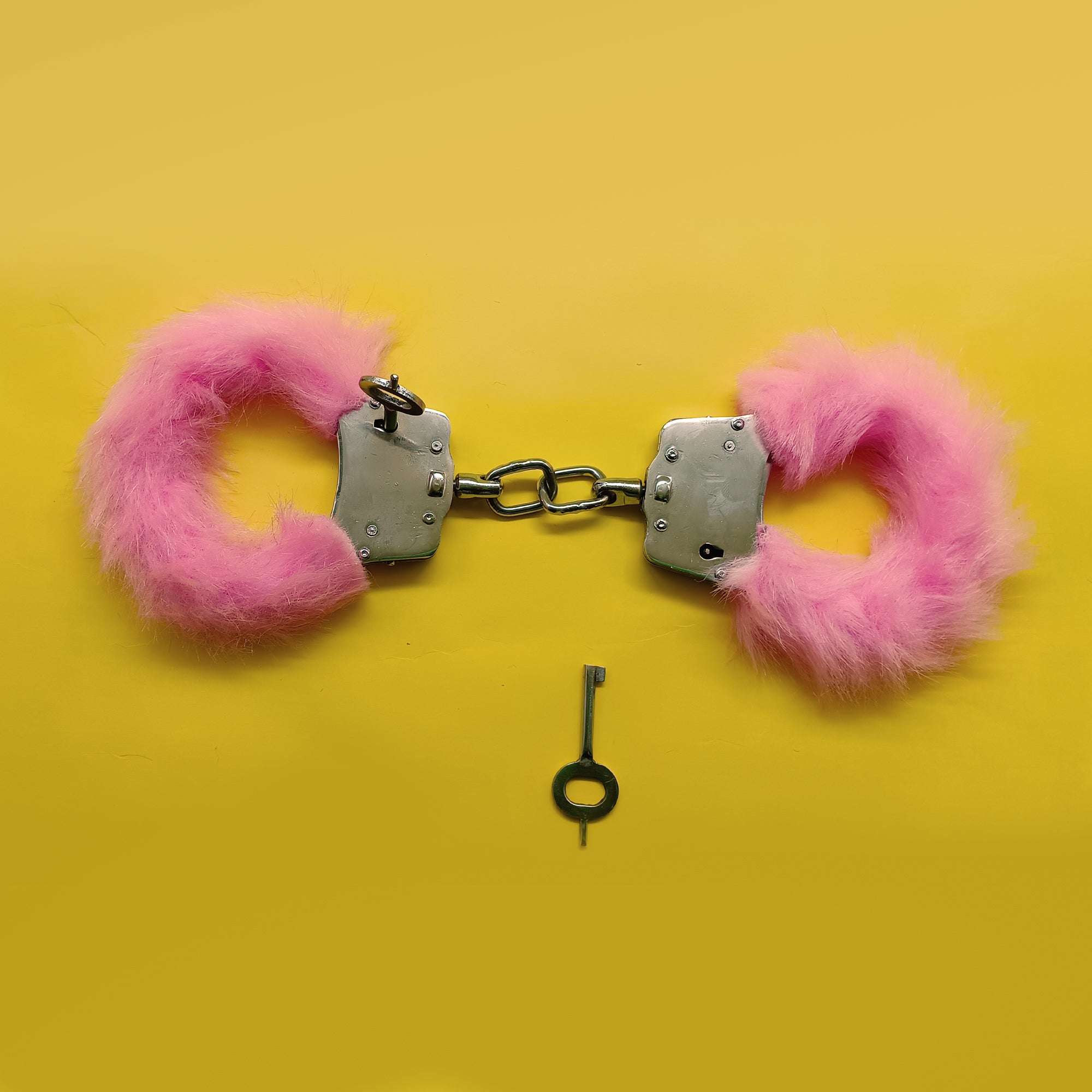 Pink Carbon Steel Toy Handcuff Hathkadi – Vintageware